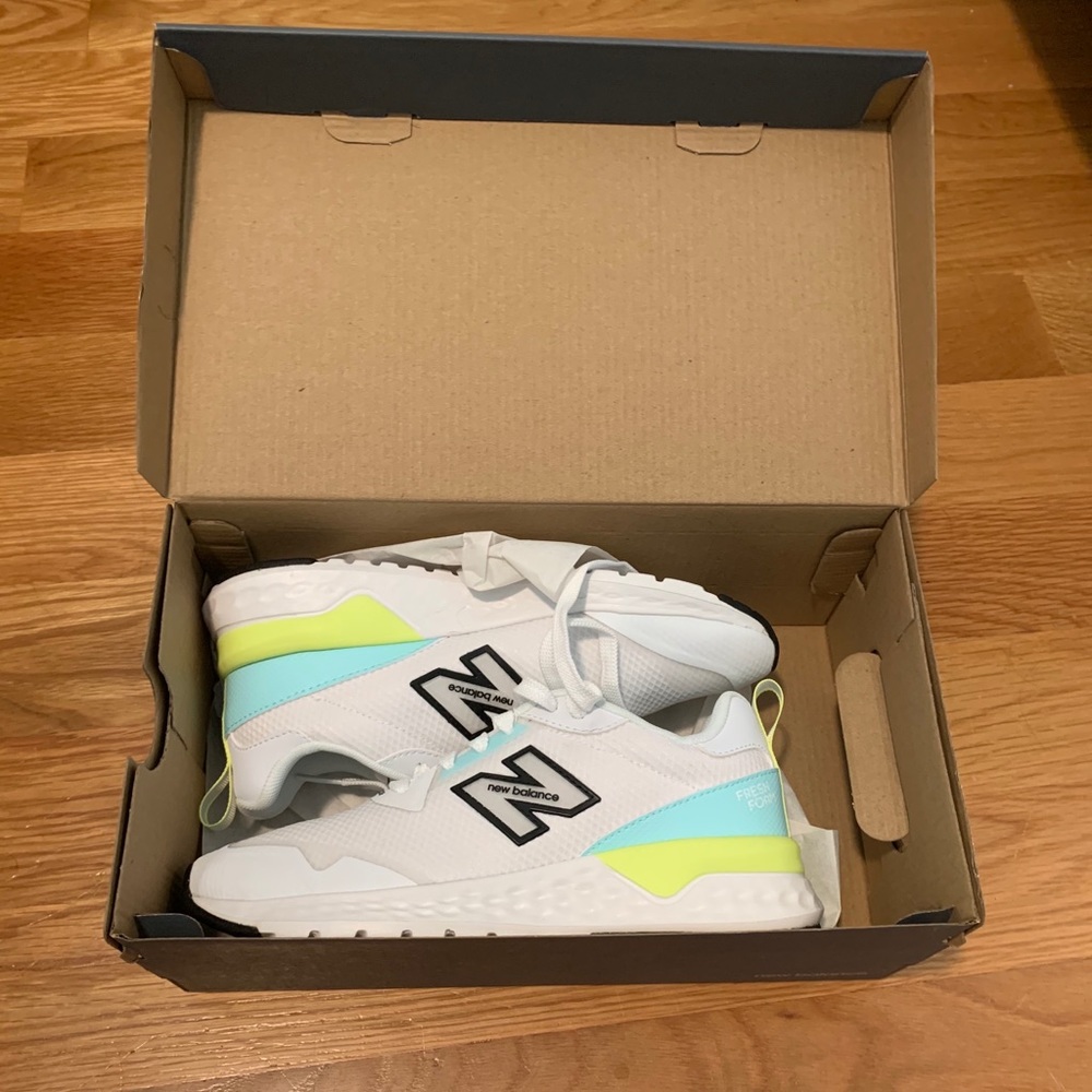 New Balance Women’s Sneaker
